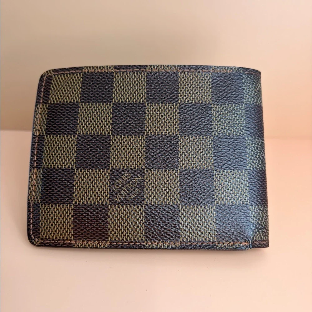 Louis Vuitton Damier Mens Wallet - Picture 5 of 5